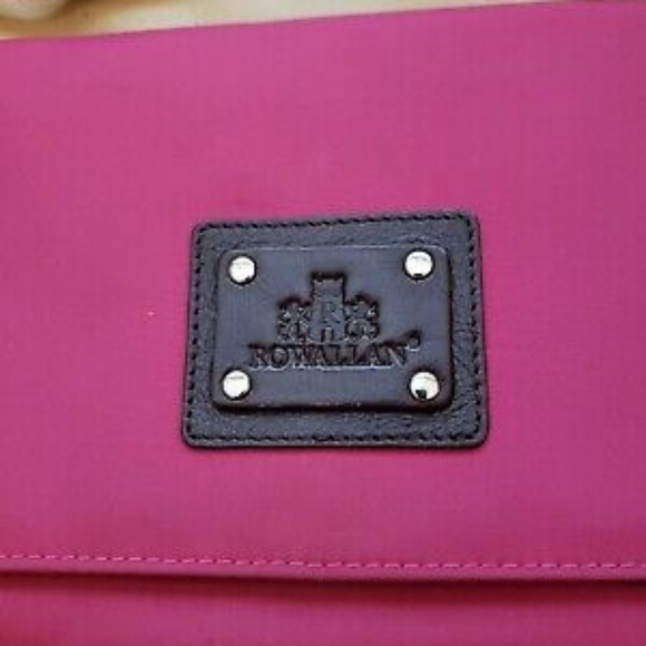 Rowallan of Scotland "SEDONA" Raspberry Nylon Crossbody Convertible Clutch Purse - Picture 3 of 12